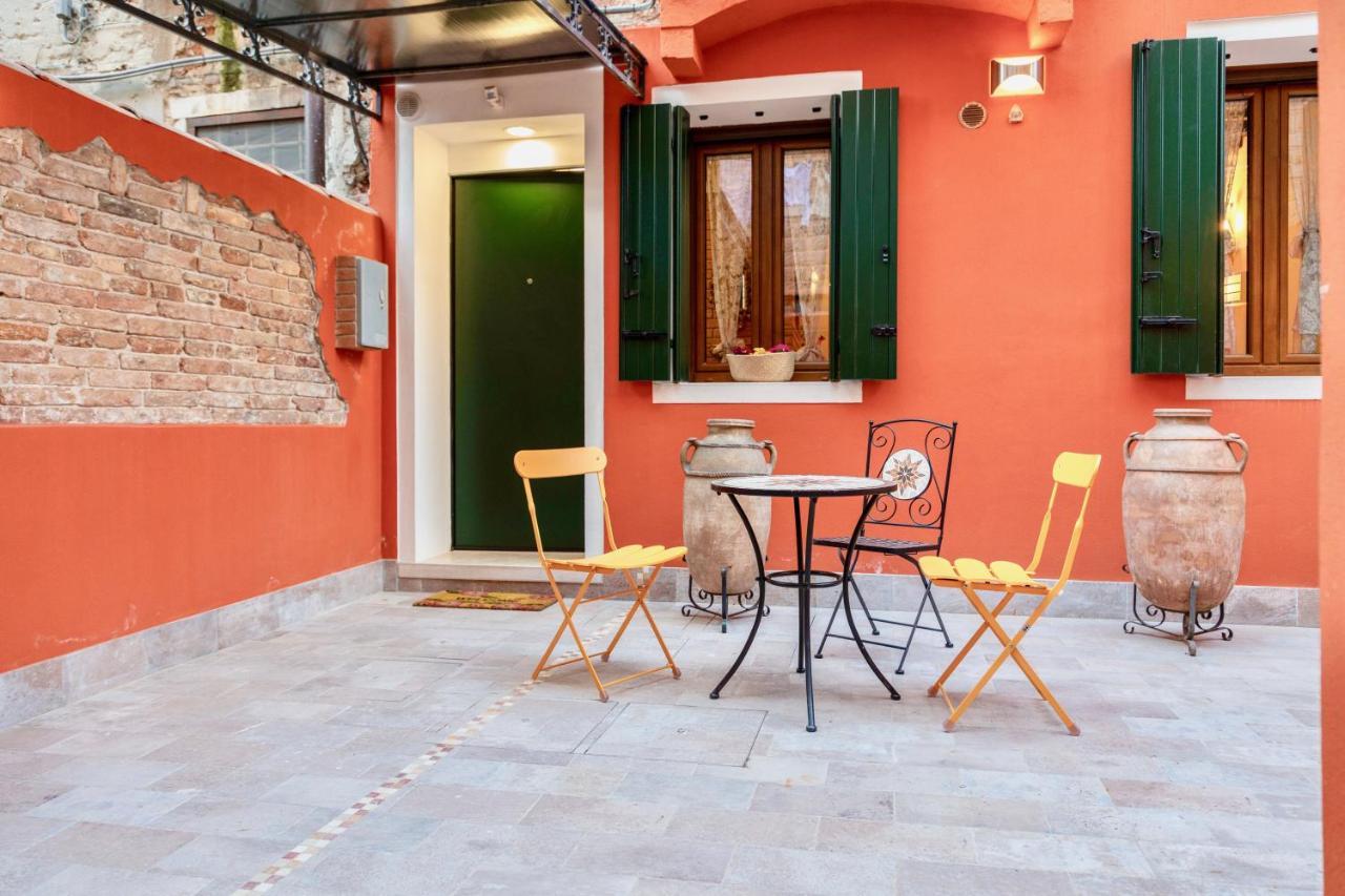 Apartment Con Giardino Privato, In Centro, Vicino Stazione *